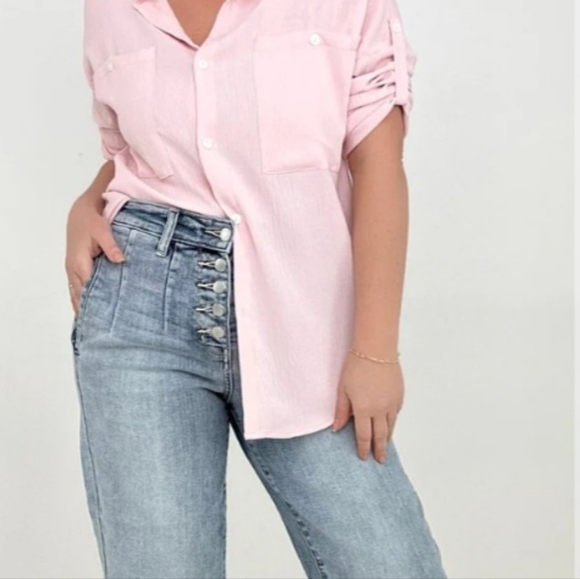 Light pink Cozy Co. by Cozy Casual button front blouse with rolled sleeves size - Picture 2 of 11